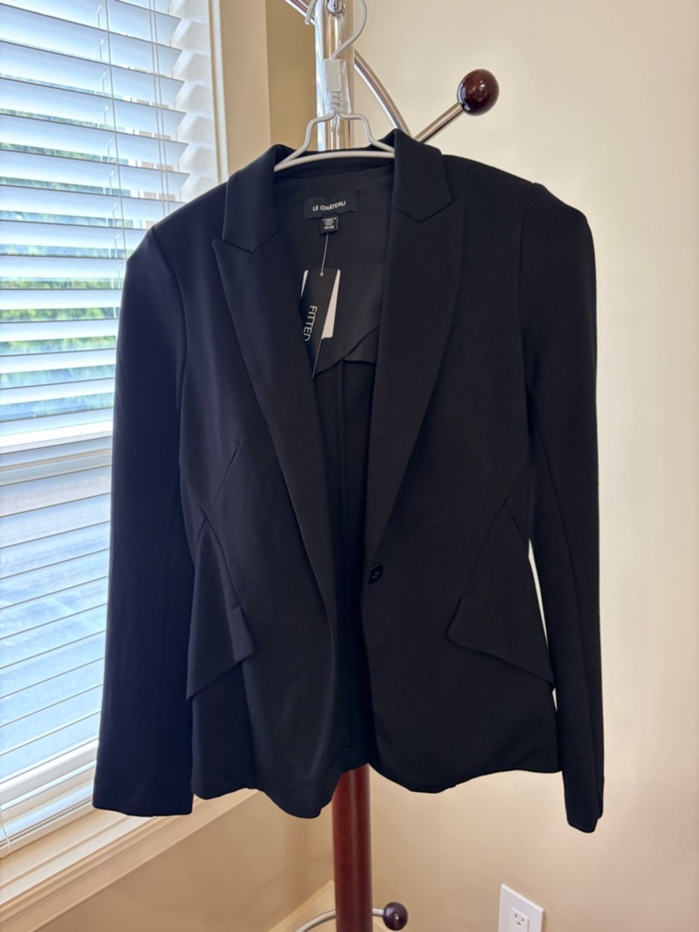 Le Chateau Women's Black Tailored Blazer